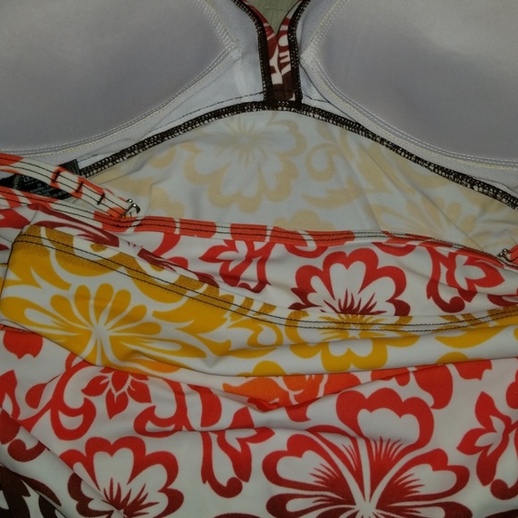 Swim Suit Top ☀️ - Picture 3 of 4